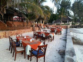 Swahili Villa Coco 2Br Apartment 700M To Beach Момбаса Екстер'єр фото